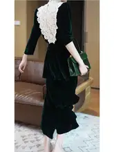 華やかなレース切り替えの宮廷風ヴィンテージデザイン 薄緑色のケーキドレス