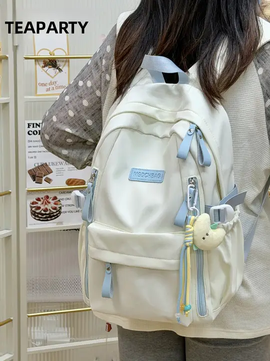 シンプルなデザインの大容量リュックサック【女子用・通学・旅行・高校生向け】