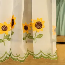 ヒマワリ刺繍入りアメリカンスタイルのカフェカーテン【半透明・防塵・取り付け簡単】