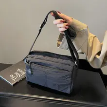 多層デザインの高品質大容量トートバッグ【ショルダー＆斜め掛け可能・アウトドア・カジュアル】
