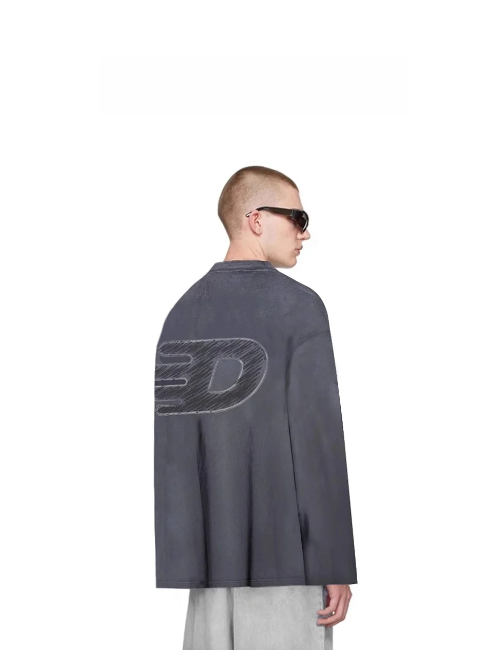 色あせしたTシャツを元に戻すのは無理？ディストピア風の洗い加工Tシャツが解決する理由とは