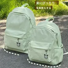 シンプルなデザインのカジュアルリュックサック【学生用・軽量・旅行に最適】