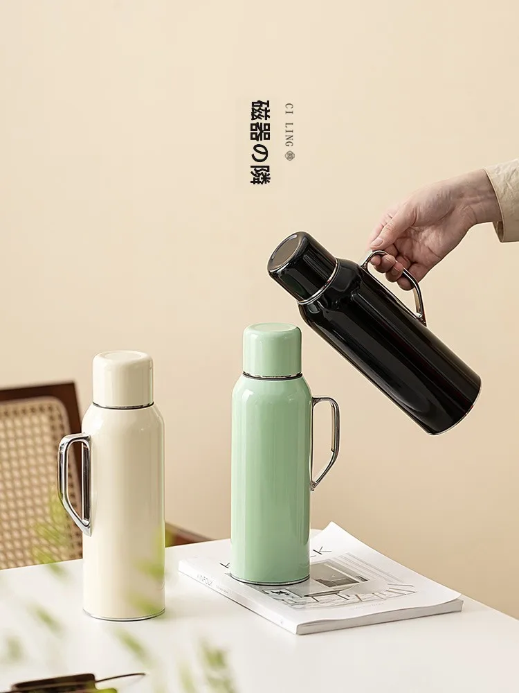 梅雨に備えて買うべき！完全ガイド｜防水パンツ・保温ポット・ヨガジャケットの選び方