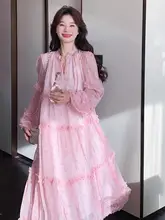 柔らかいピンクのドレス【春秋用・華やかなデザイン・ケーキスタイル】
