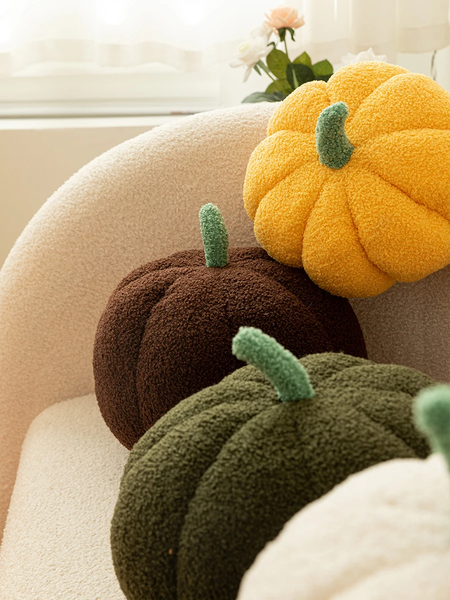 ハロウィン用カボチャのぬいぐるみクッション：親子で楽しめるインテリア装飾の最適選択