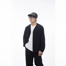 万能Vネックカーディガン【速乾性・通気性・微ストレッチ】
