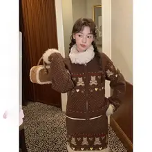 焦糖小熊デザインの毛領付きニットセットアップスカート【冬用・フェアアイランド風】（セットアップ対応）