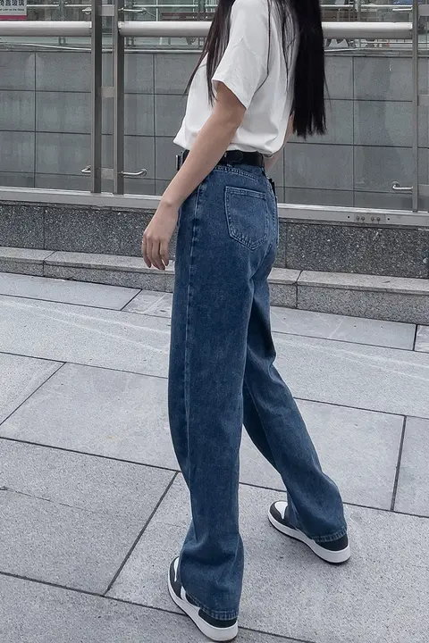 レディース 定番ストレートデニムパンツ【深いブルー・カジュアル・秋冬向け】