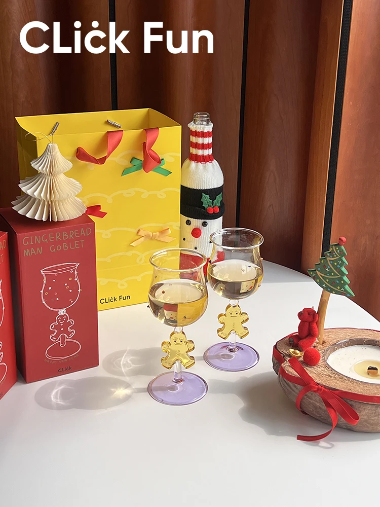 可愛いジンジャーブレッドマンのカップは人工吹きガラスで作られたハイボール用の美式スタイルの飲料杯