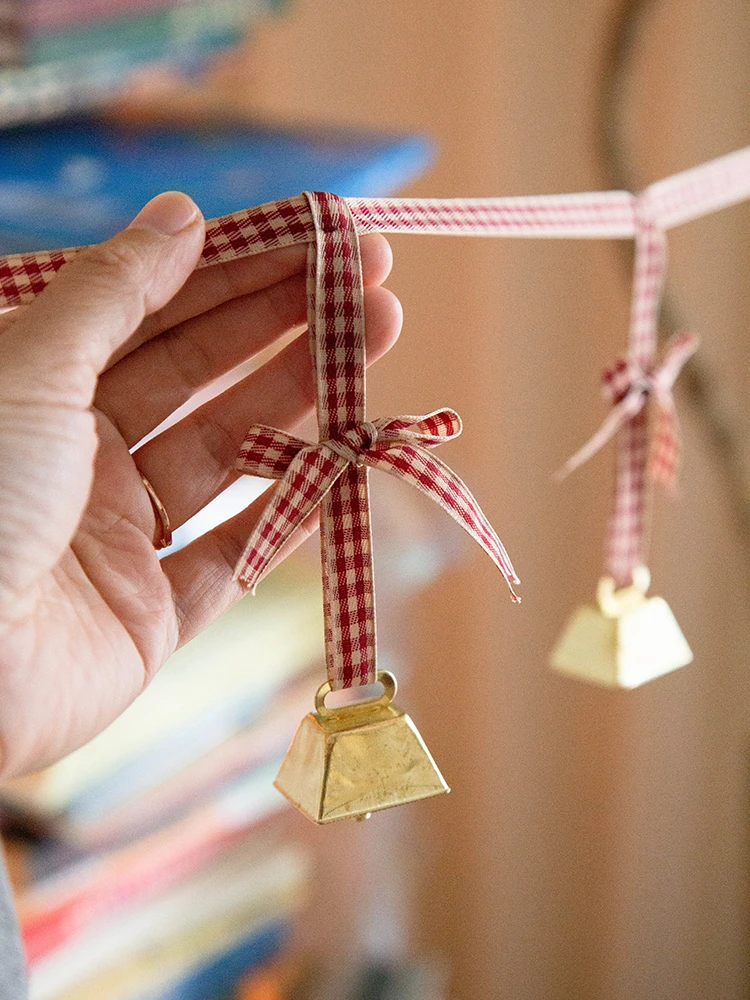 3歳の女の子にあげるクリスマスプレゼントとして、どんなベル飾りがもらって嬉しいの？