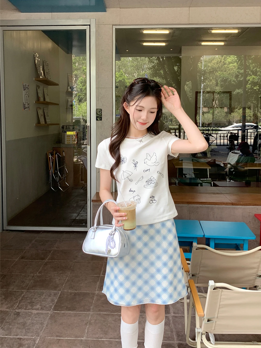 マーメイドスカート コーデ完全ガイド｜トップス選びから素材まで徹底解説