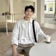 極上の柔らかさのストライプ長袖シャツ【春用・ゆったりシルエット・工装デザイン】