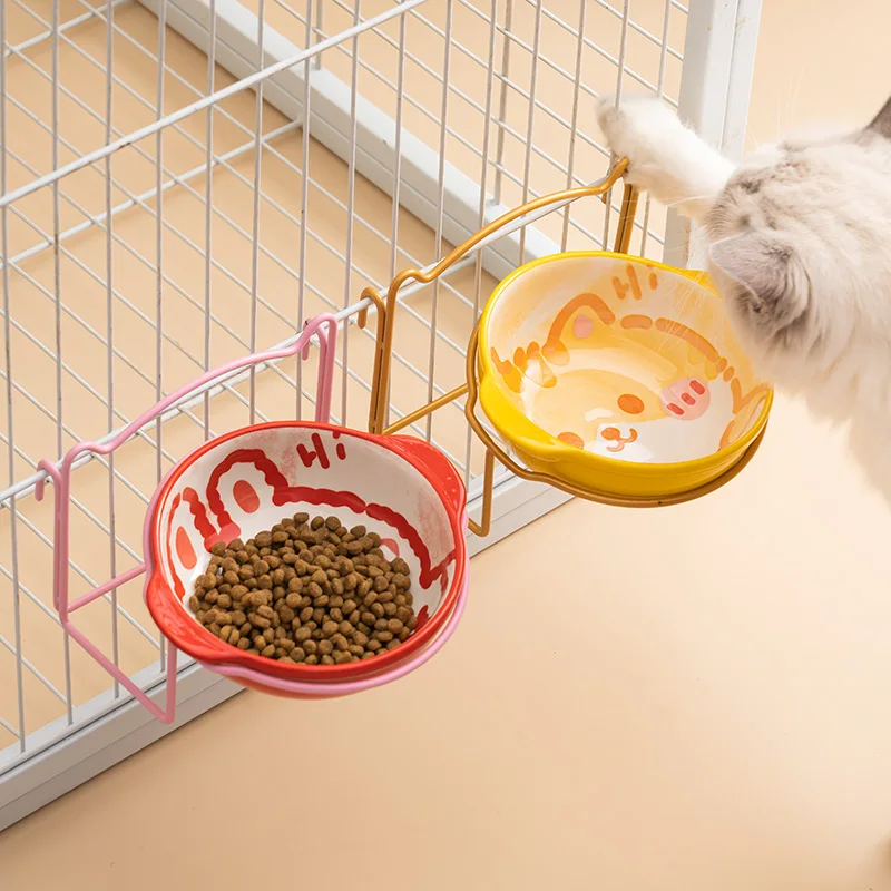 猫の朝食を食べさせないための食器は、陶器が本当に最適なのか？