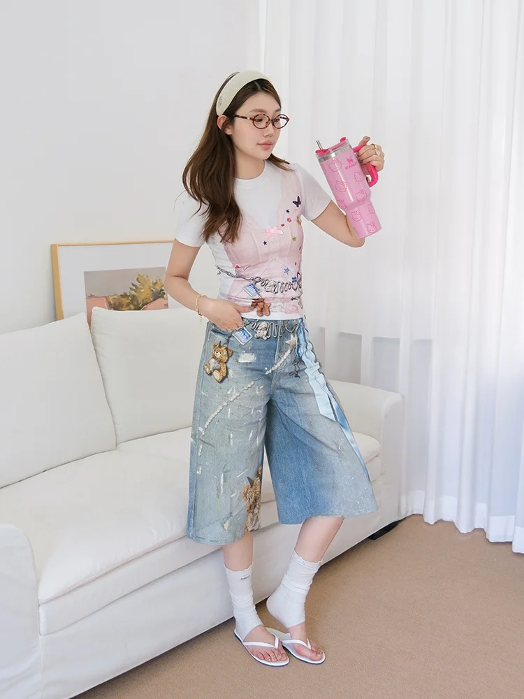 花柄クマデザインジーンズ：30代女性のカジュアルガーリーに最適な春夏ショートパンツ