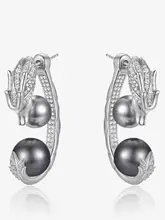 ドラゴンモチーフの中国風イヤリング【高級感・純銀製・パール風デザイン】