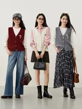 全羊毛使用の波浪模様刺繍ノースリーブニットベスト【女性用・ワッフル編み】