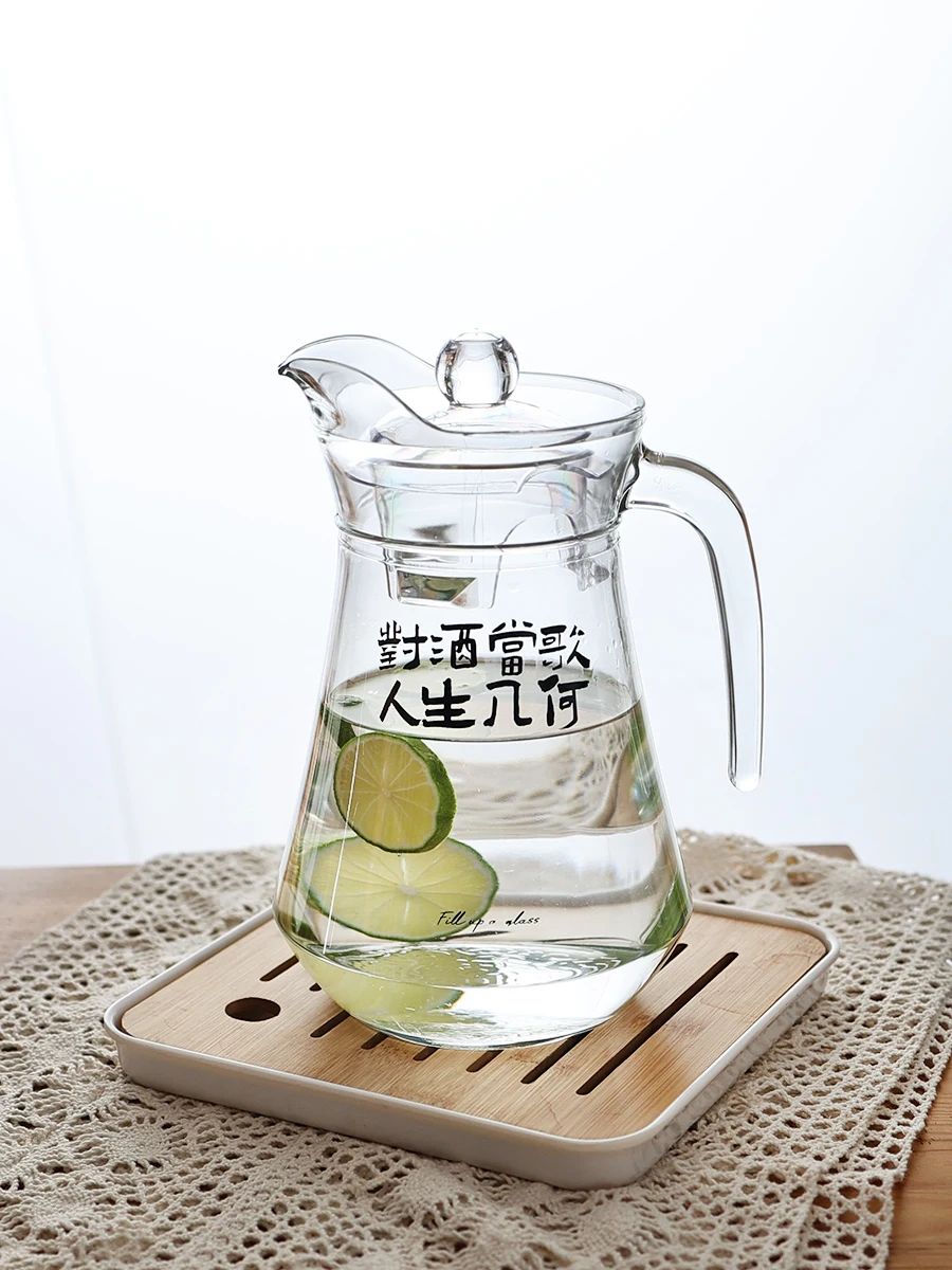 家庭用ビールサーバーを選ぶべきタイミングは？ガラス製のクラフトビールピッチャーが解決する3つの理由