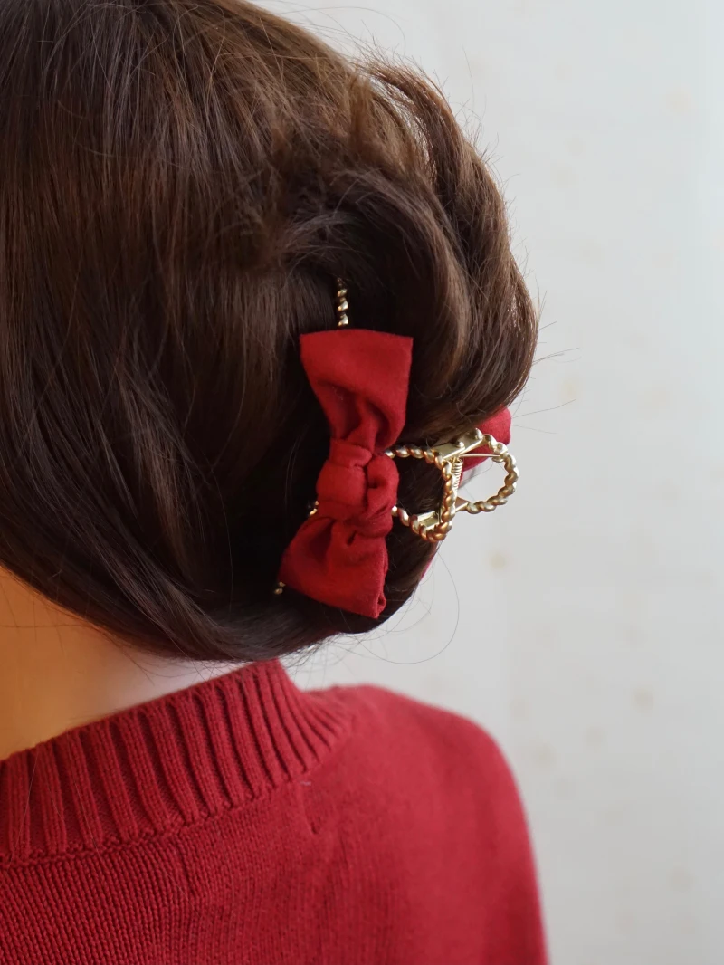 オリジナル手作りリボンヘアピン：ハンドメイドアクセサリーの定番アイテムとしての実用性とデザイン性