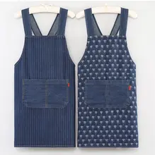 水洗い加工された柔らかいデニムのエプロン【厚手・耐摩耗・クロスストラップ・シンプルデザイン】