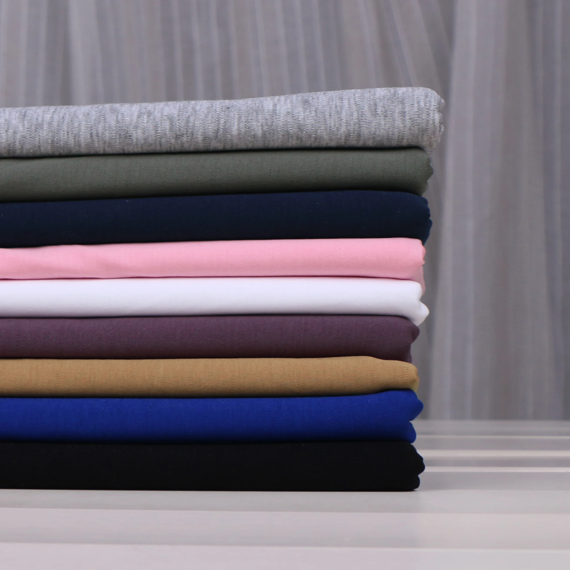 シルクコットン薄手Tシャツ：両面使用可能な高級感ある日常着生地の特性と実用性