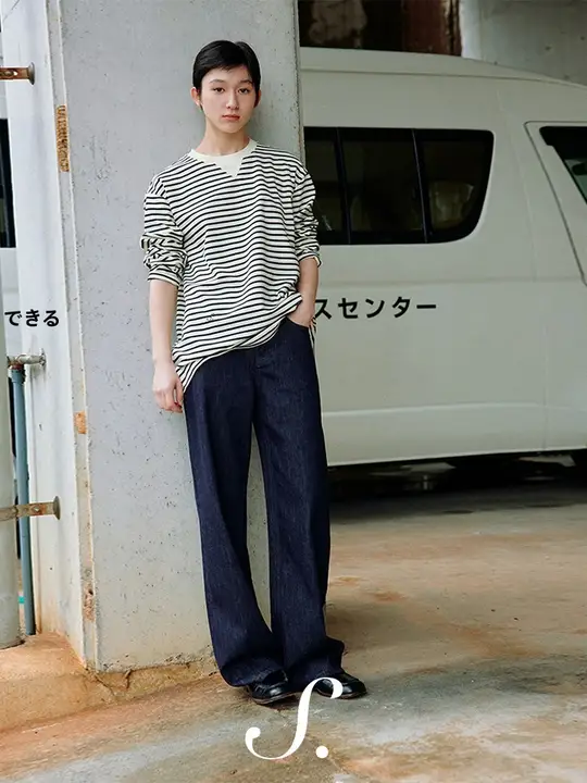 したシルエットのストレートデニムパンツ【静謐なネイビーブルー・カジュアル】
