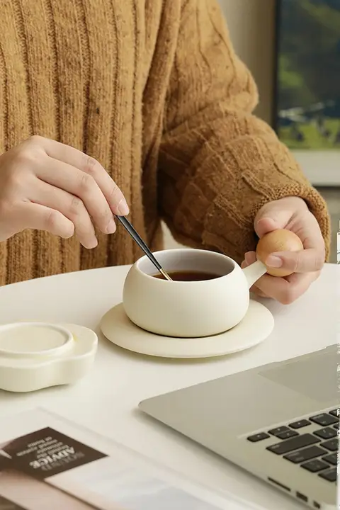 高級陶器製 コーヒーマグカップ【おしゃれなデザイン・誕生日プレゼントに最適】