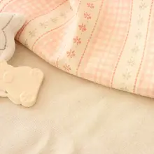ハンドメイドの花柄生地【プリント布・服飾用・DIY】