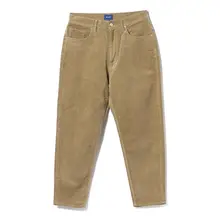 スリムシルエットのコーデュロイパンツ【合わせやすい・脚を美しく見せる】