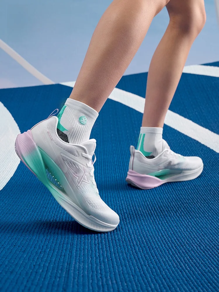 run star motion：女性向け中距離ランニングシューズの快適性と機能解析