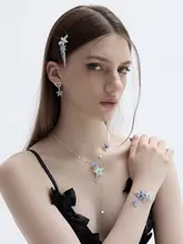 手作り青い星のブレスレット【星モチーフ・軽やかなデザイン】