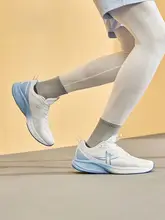 特步 メンズ ランニングシューズ【春秋用・クッション性・黒・男女兼用】