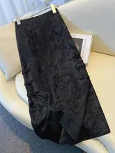黒のサテン仕立て華やか半身スカート【春夏・レトロ風・スリット入り・ボタン付き】