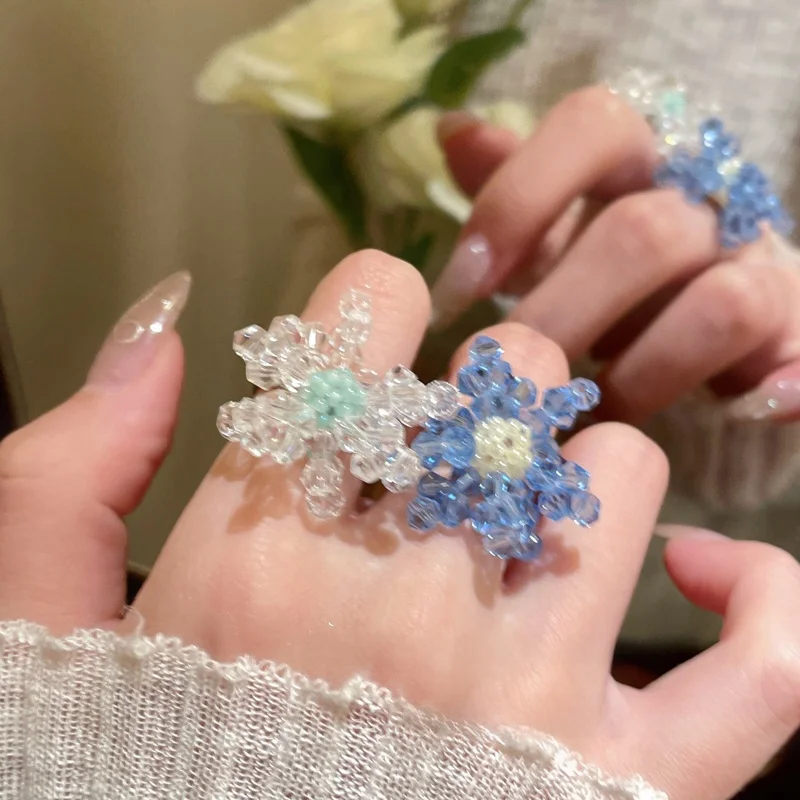 夏用カラフルビーズリング：海辺の雰囲気を楽しめる個性的なアクセサリー