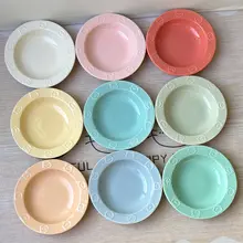 可愛らしい九匹の猫の浮き彫りデザインの陶器製フルーツプレート【家用食器用】