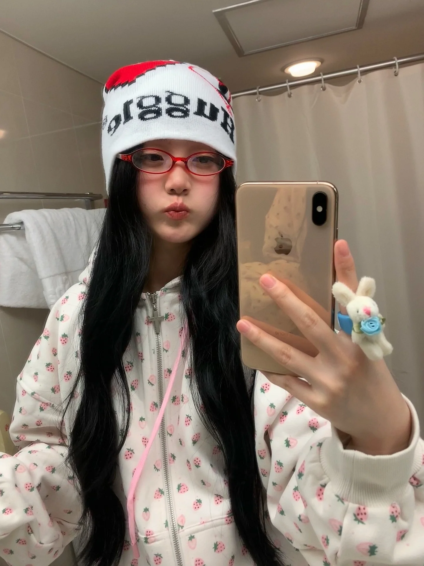 ニット帽 ロゴ 向き は本当に似合わない女に勧められるのか？