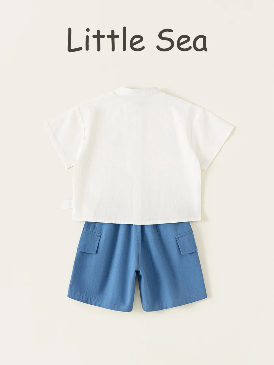 幼稚園面接にカジュアル服を着るなら、どんなシャツがベスト？