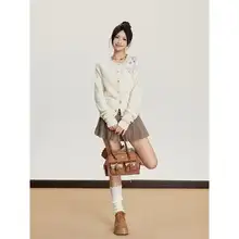 Nuxin 刺繍入り短丈フィットニットカーディガン【春秋向け】