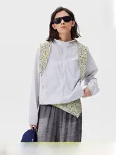 取り外し可能なフラワーパターンの三角フード付き軽量アウトドアウェア【UPF50+・女性用・カジュアル】