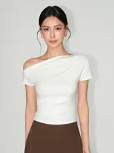 斜め肩デザインの短袖Tシャツ【女性用・収縮ウエスト・夏用・お洒落なニット・ショート丈】