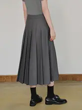 上品なグレーのハイウエストAラインミディスカート【プリーツデザイン・シンプルスタイル】