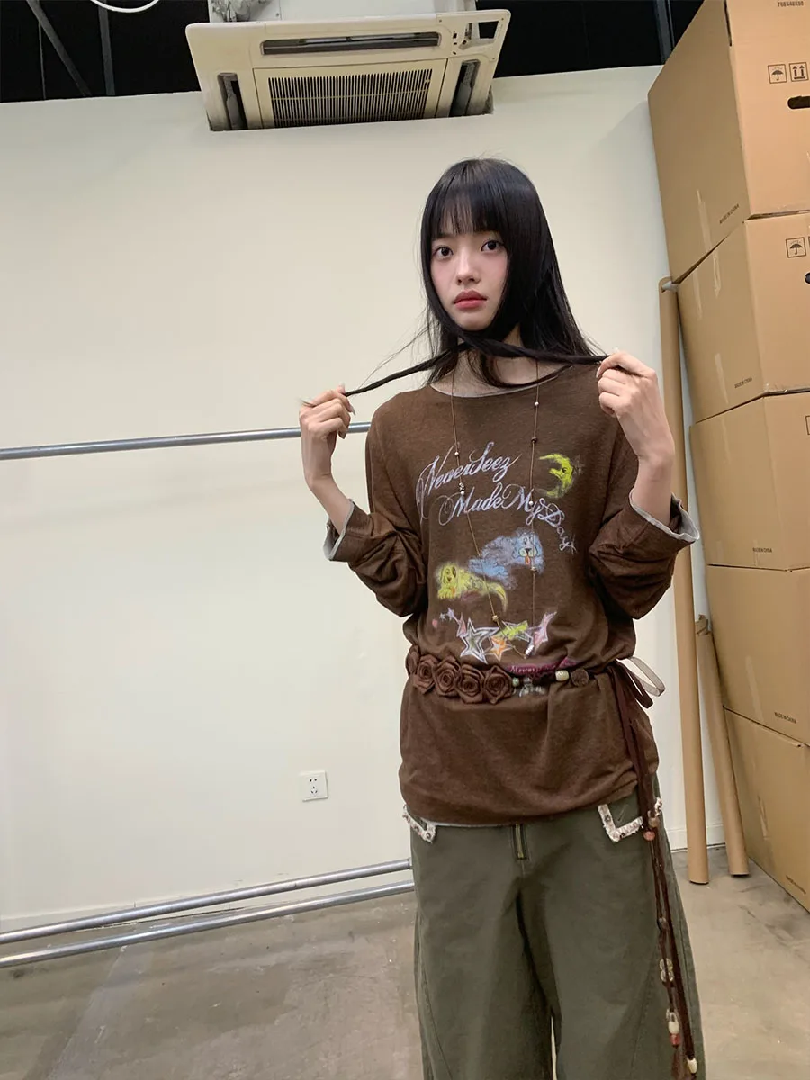 麻素材のラフなデザイン！小犬プリント長袖Tシャツ：タックイン ダサいの実用性と使用シーン
