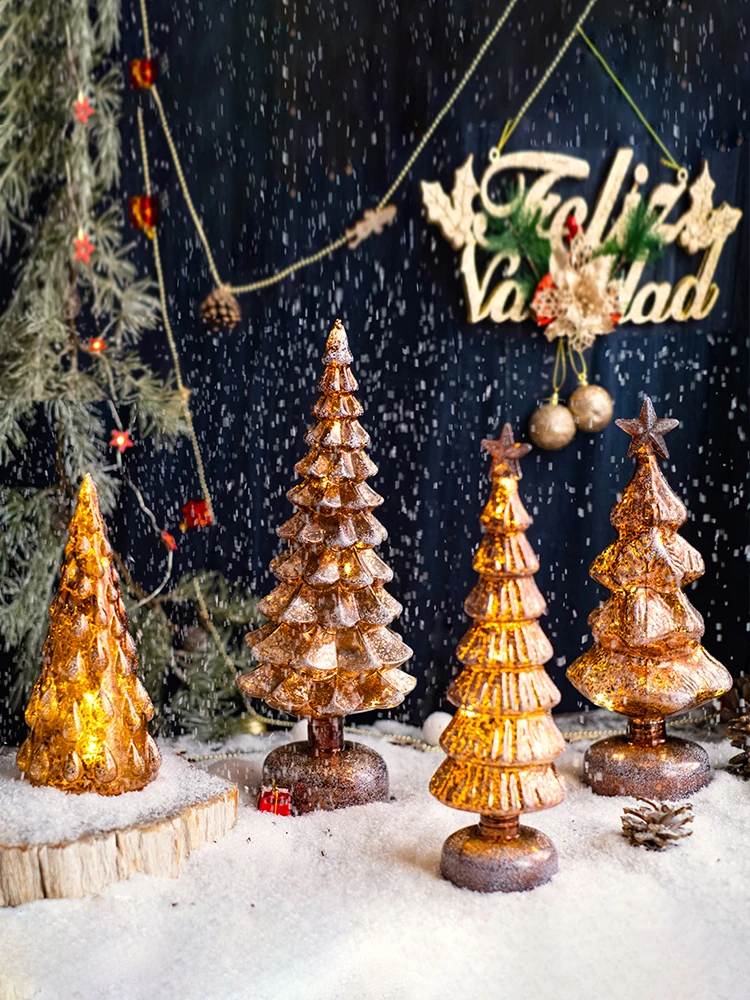 ガラスのクリスマスツリーはなぜ今、日本の家に必要なのか？