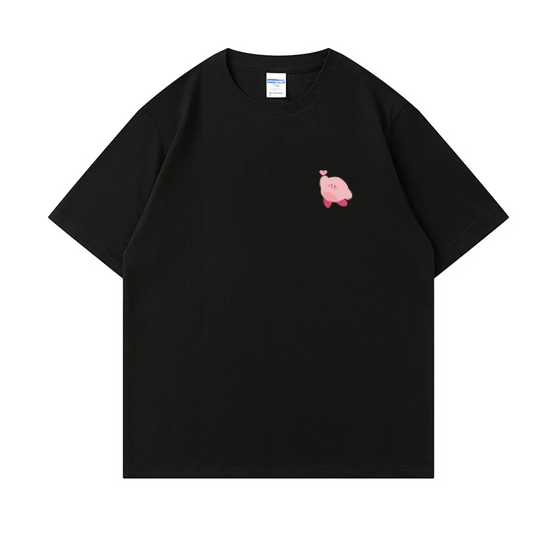 メンズ コーデの基本ルールとは？｜カジュアルなプリントコットンTシャツによる色合わせとシーン別アプローチ