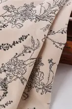 秋冬用 厚手ウールコート【女王蜂刺繍・植物モチーフ・レトロスタイル】