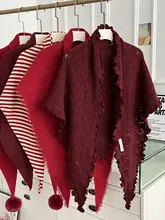 冬季用レディース赤色ニット三角巾ショール【保温・おしゃれなデザイン・首元暖か】