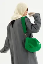 オリジナルデザインのファッションショルダーバッグ【毛糸・秋冬用・女性向け】