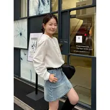 上品なフリルデザインの透け感あるティンセルブラウス【春夏・軽やか・女性用】