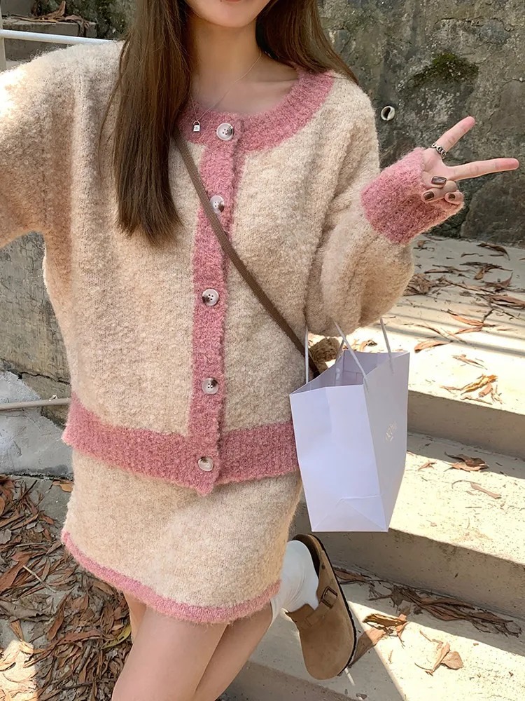 甘くて可愛い配色の毛糸カーディガンとハイウエストスカート【短丈・リブ編み】（セットアップ対応）