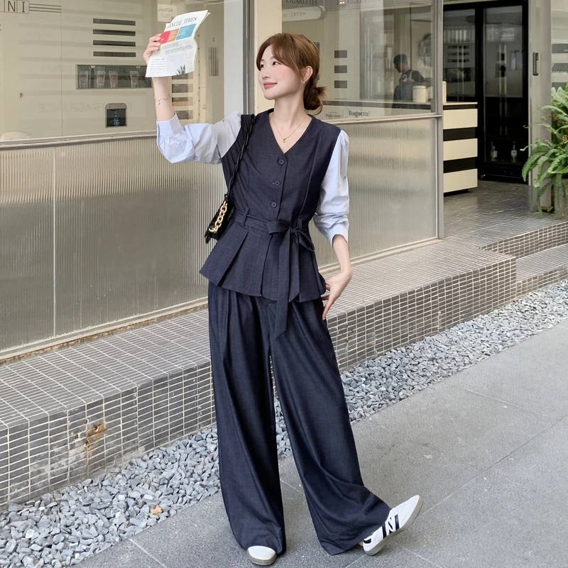 20代後半女性が今、選ぶべき通勤スタイルは？フェイク2ピースセットアップのリアルな使い勝手とは