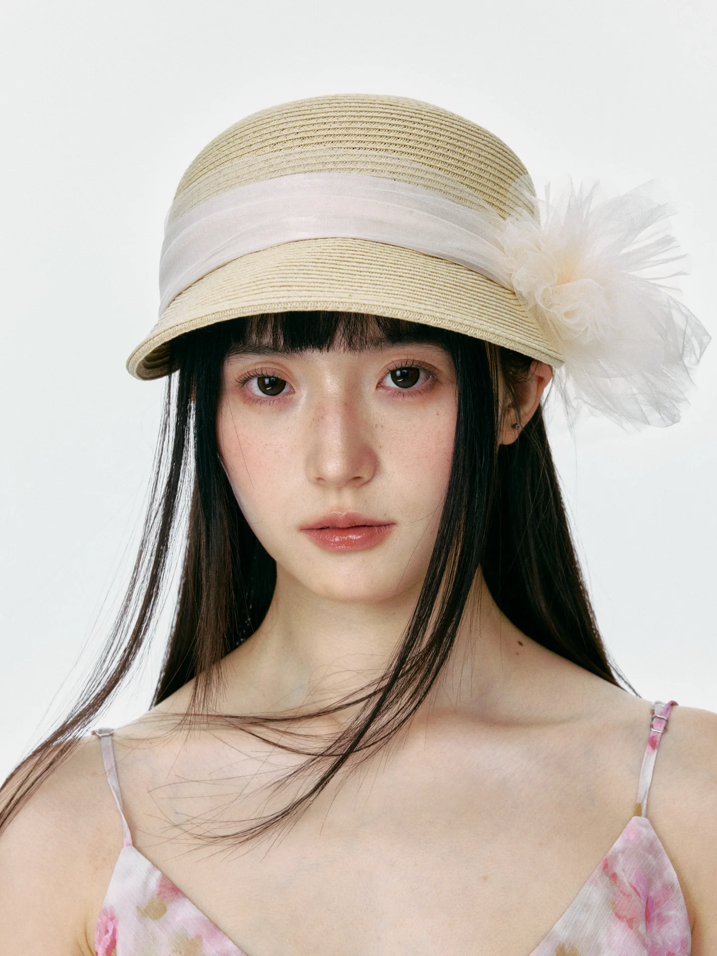 サマー  ニット帽をどう選ぶ？花柄の草編みキャップが夏の日常を彩る理由